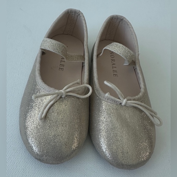 Noralee Other - Noralee Girl’s Sparkle Dress Shoes - metallic gold. Size 10T.